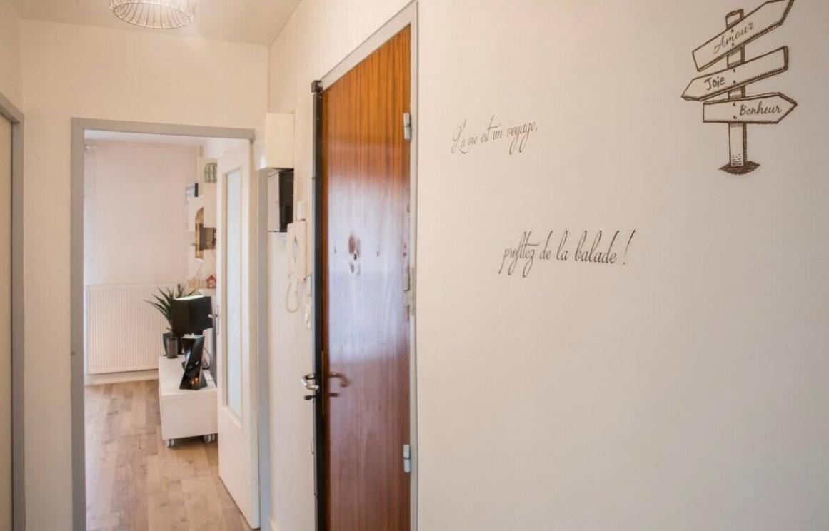 Charmant Appartement T1 Mâcon Exterior foto
