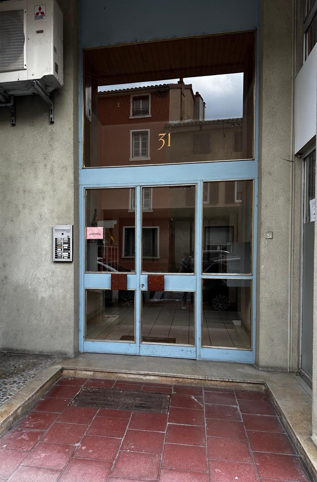 Charmant Appartement T1 Mâcon Exterior foto